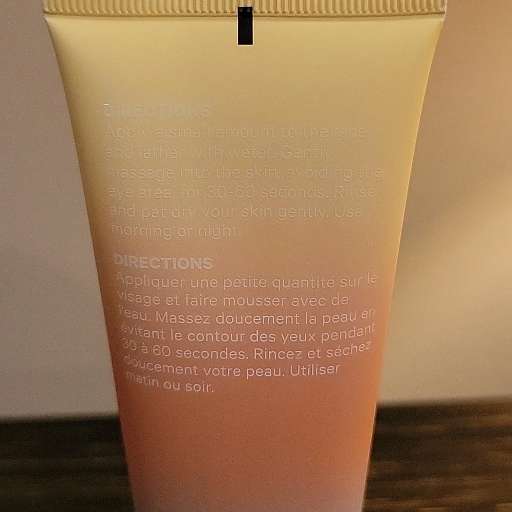Clean Wave Daily Exfoliating Face Cleanser New - Picture 3 of 4